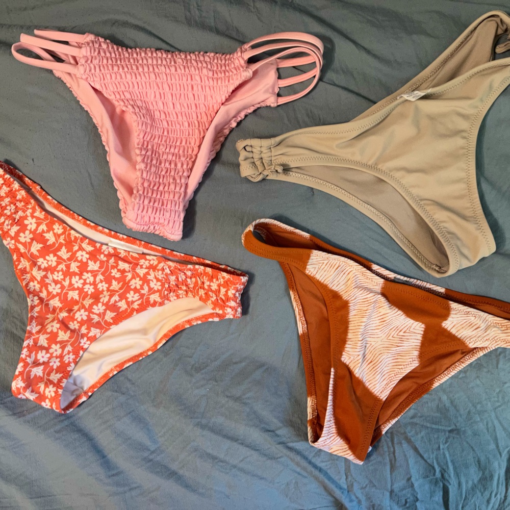 Cheeky bikini bottoms